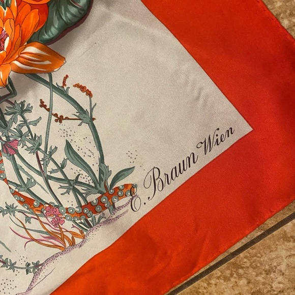 E. BRAUN WIEN WOMEN'S HEAD SCARF BLUE FLORAL 100% SILK MADE IN ITALY - Picture 3 of 5